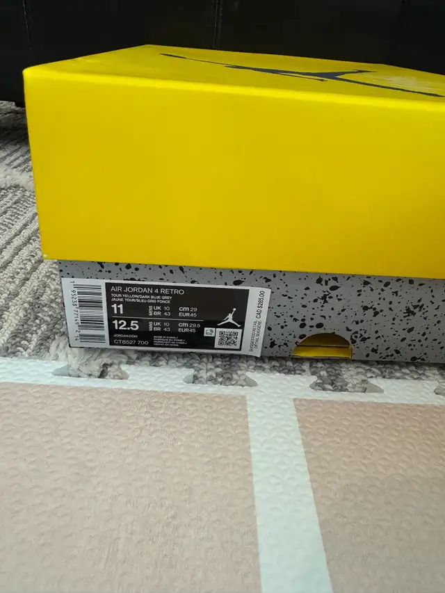 DS Brand New Air Jordan 4 Retro Lightning Sz 11 w/receipt  in Men's Shoes in Markham / York Region - Image 8