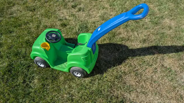 Poussette voiture in Strollers, Carriers & Car Seats in Gatineau - Image 3