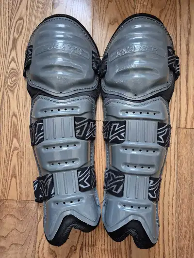 Jambiere hockey deck 15 $, View more
