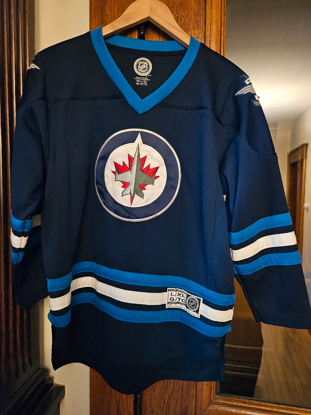 Winnipeg Jets Jerseys (Youth L-XL) in Hockey in Winnipeg