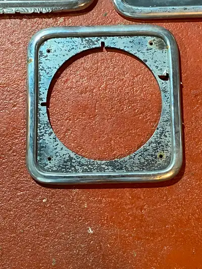 IF AD IS UP, IT IS AVAILABLE I HAVE AN ORIGINAL HEADLIGHT BEZEL TO FIT IHC SCOUT II 1975-79 ... NEED...