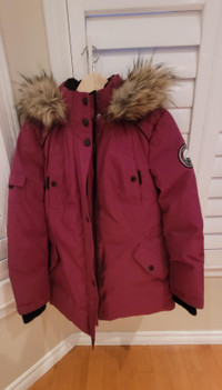 Alpinetek womens winter jacket. Size : small . Like new 
