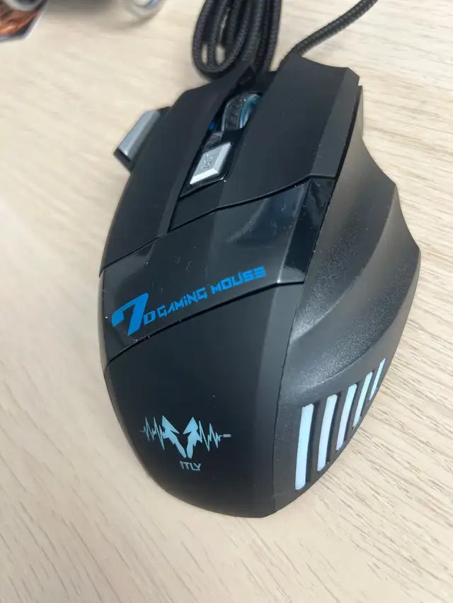 Gaming Mouse in Mice, Keyboards & Webcams in City of Montréal - Image 6
