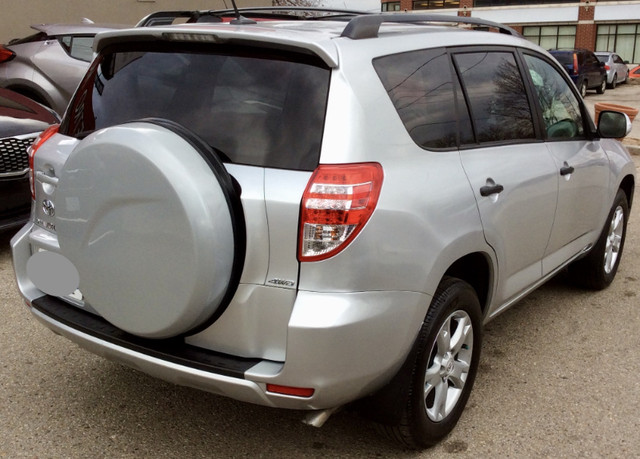 2010 TOYOTA RAV4 LIMITED SILVER 1 OWNER 7 SEATS AWD VERY LOW KMS in Cars & Trucks in City of Toronto - Image 4