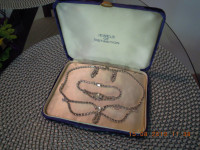 Beautiful Vintage Necklace with matching Bracelet and Earrings