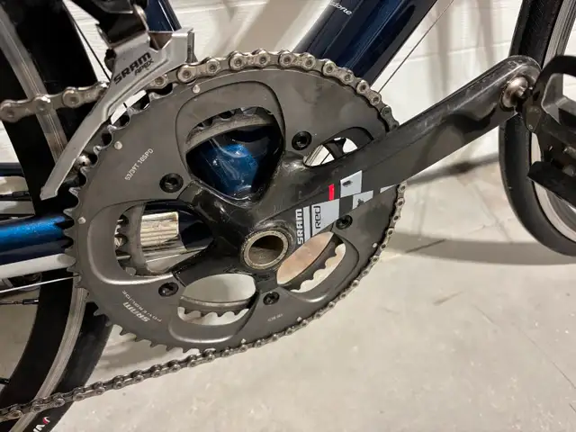 Trek madone 3.1 road bike in Road in Belleville - Image 6