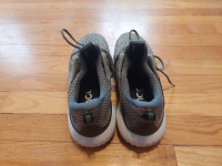 Men's Adidas Alpha Boost Shoes - Size 8.5