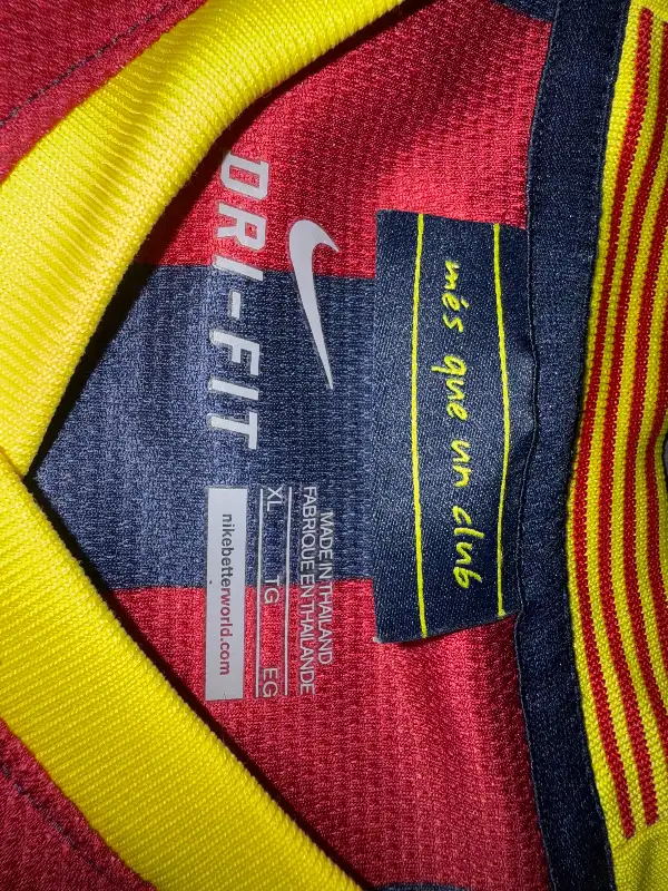 Nike Neymar JR Qatar Airways Soccer jersey in Soccer in Gatineau - Image 4