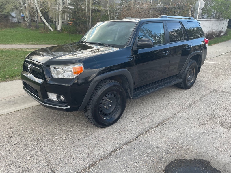 2011 Toyota 4Runner SR5 Cars & Trucks Calgary Kijiji