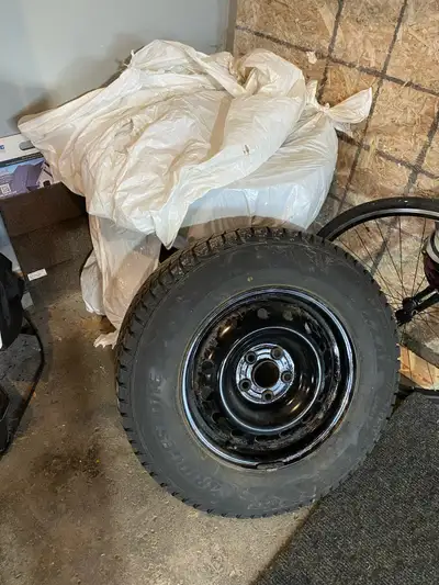 4 Bridgestone Blizzak Winter tires in excellent shape. Mounted on steel rims and ready for winter. C...