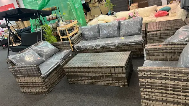 6-Piece Outdoor Sectional Conversation Set with Coffee Table – A in Patio & Garden Furniture in Markham / York Region - Image 9