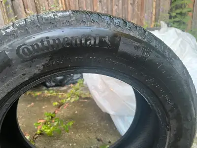 I am selling a set of 4 tire used Continental winter tire, size 225/65R17 106T. This tire has been p...