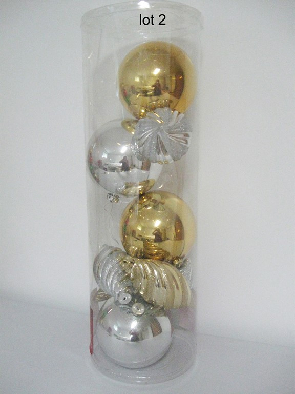 3 lots de grosses boules de Noël dans Décoration intérieure et accessoires  à Granby - Image 3