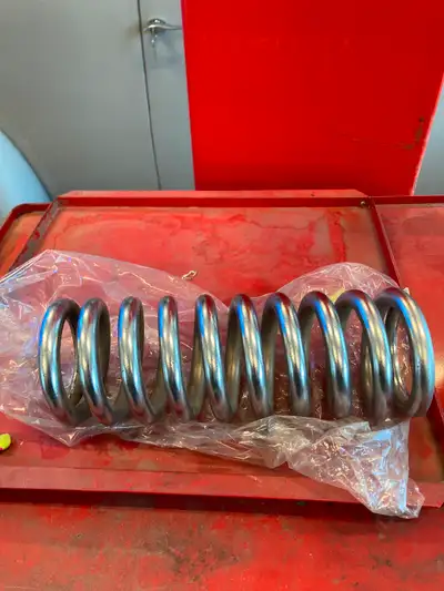 QA1 2-1/2 I’d springs 10 inches long spring rate 450lbs