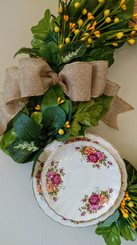 Handmade Shabby/Country Chic "Rose Garden" Wooden Wreath