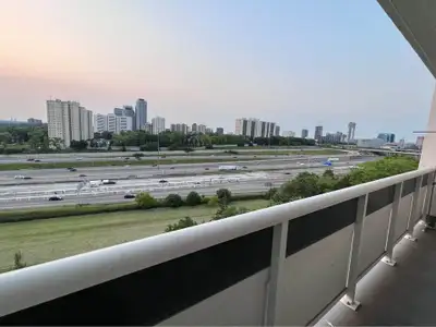 Fully furnished prime location 3 bdrm apartment