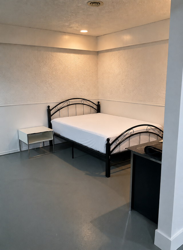Basement apartment with kitchen for rent