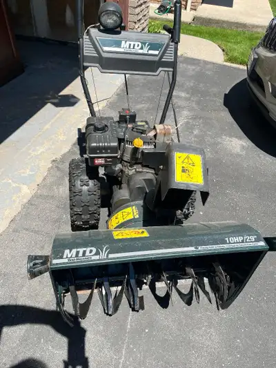 Snowblower - MTD Model 31BE660H552, View more