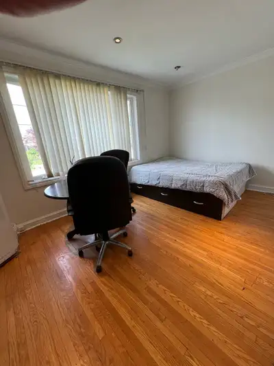 Home for Rent Kennedy in Eglinton