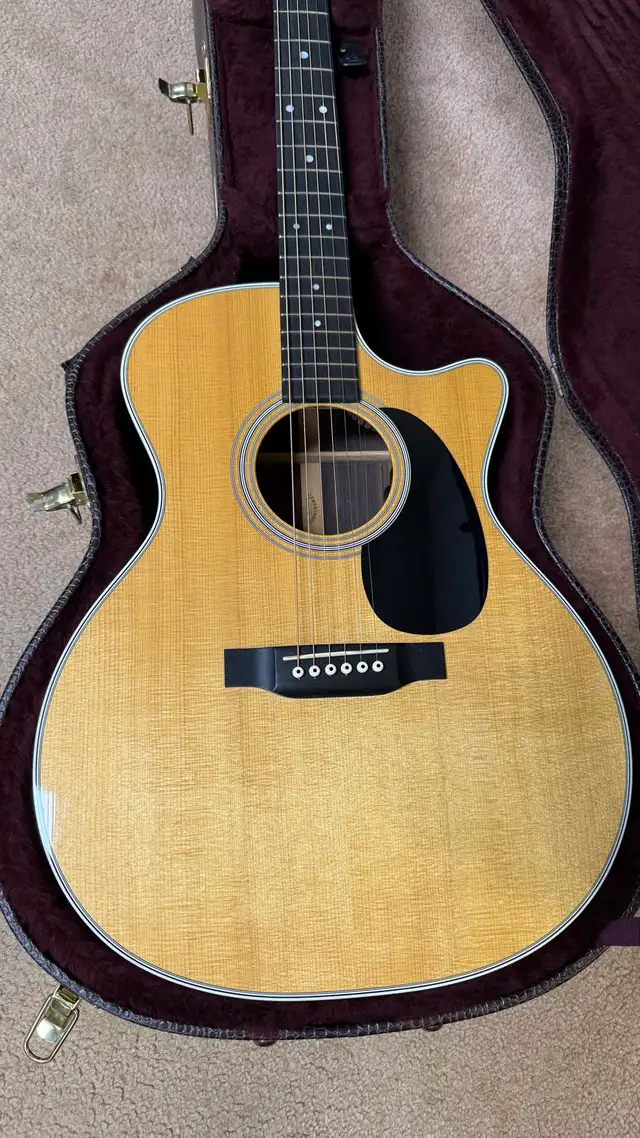 2017 Martin GPC-28E rosewood cutaway acoustic electric gu in Guitars in Gatineau - Image 3