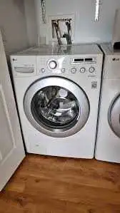 Je suis technicien en électroménager et je répare toute marque de laveuse et ou secheuse Samsung, GE...