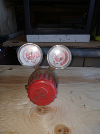 Acetylene gauge