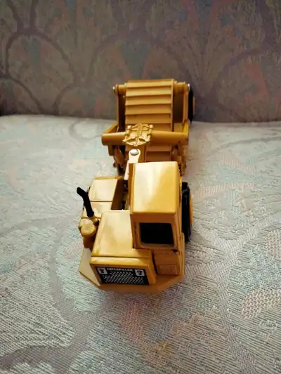 Caterpillar Cat 613C Elevating Scraper Tractor ERTL Toy, View more