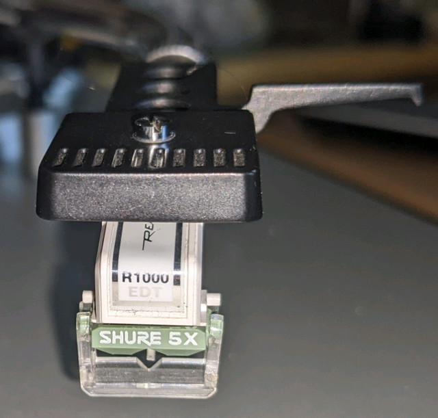 Technics headshell with Shure R1000 EDT phono cartridge/stylus in Other in City of Toronto