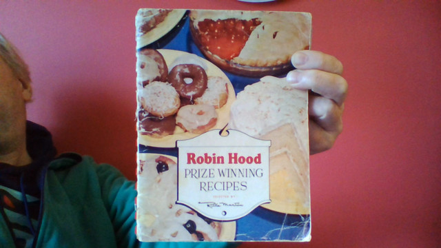 vintage ROBIN HOOD Prize Winning Recipes 1953 coil bound softcov in Kitchen & Dining Wares in Winnipeg
