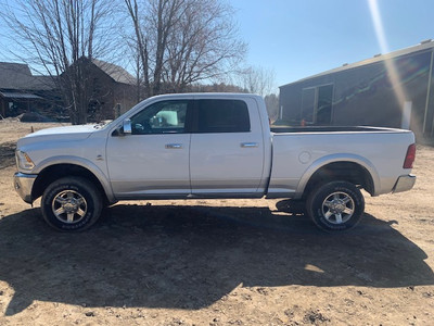 2012 Dodge Ram 3500 - 6.7L Turbo Diesel, Laramie Trim