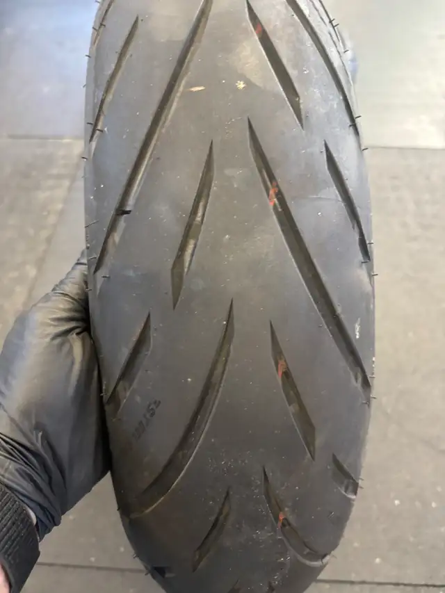 Motorcycle tires 400cc and under in Motorcycle Parts & Accessories in Mississauga / Peel Region - Image 10