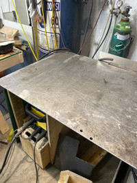 Aluminum top welding table