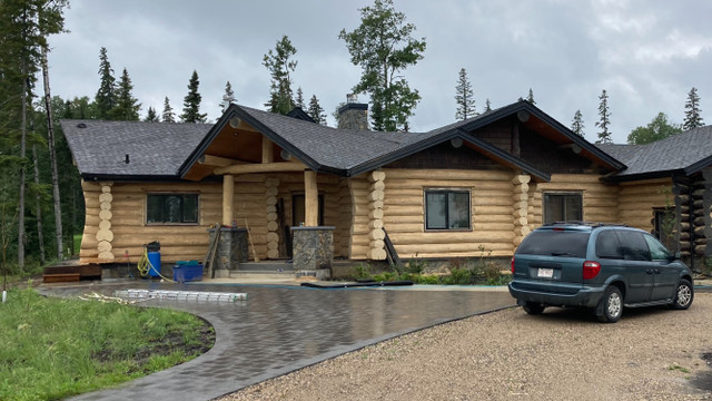 Log home repair, refinishing and construction  in Renovations, General Contracting & Handyman in Calgary - Image 2