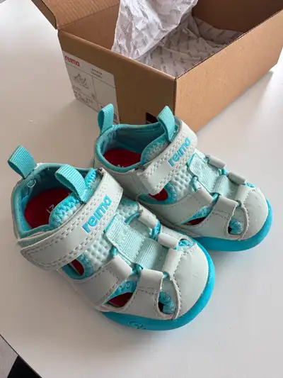Selling gently used Reima baby sandals. My little one only wore them a few times, so they're still i...