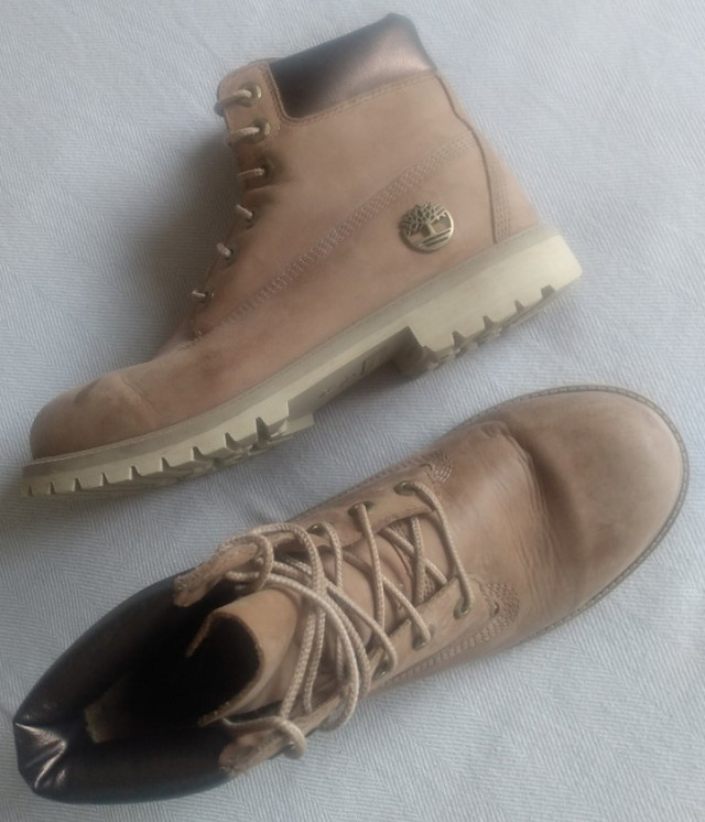 TIMBERLAND BOOTS SIZE M7 W9 UNISEX in Other in City of Toronto - Image 4