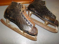 vintage Dunnes Lake Placid men's skates