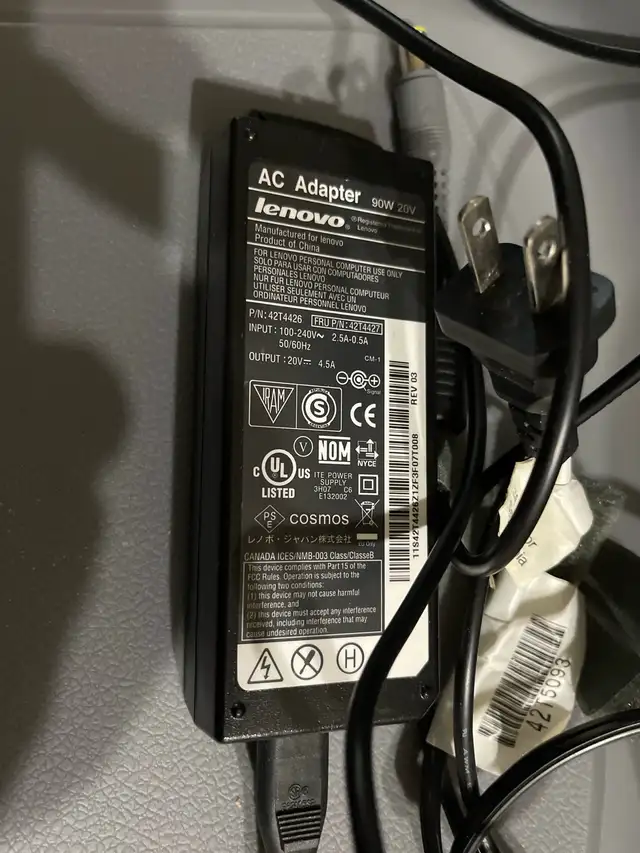 Lenovo 90W 20V AC Adapter in Laptops in Mississauga / Peel Region - Image 2