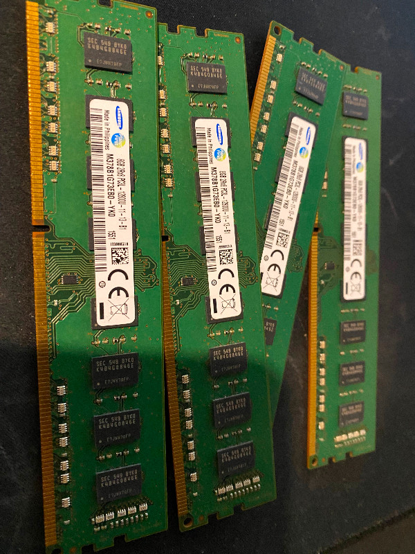 Mémoire (RAM) pour ordinateur dans Composants de système  à Granby