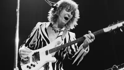 We are a bassist/singer and drummer looking to put together a GIGGING 70s prog/psych tribute act! Lo...