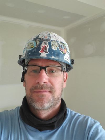 Professional taper (drywall finisher)