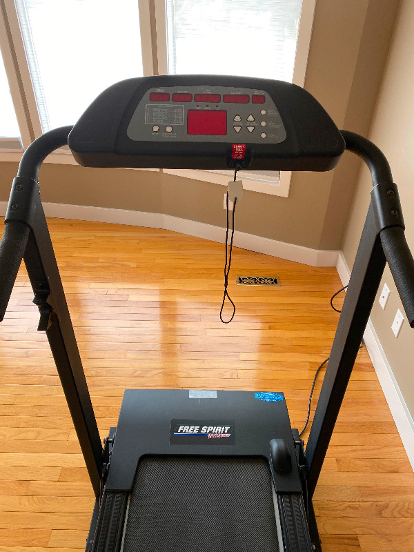 !!! Free Spirit Club Series Electric Treadmill !!! in Exercise Equipment in Strathcona County - Image 3