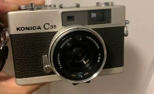 Konica C35 Rangefinde Film Camera HEXANON 38mm f/2.8 in Cameras & Camcorders in Burnaby/New Westminster - Image 3