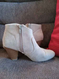 Ladies Boots