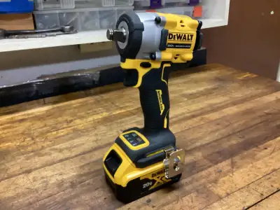 DEWALT 20v MAX BR. 4-MODE 1/2” IMPACT WRENCH/HOG RING/5.0 BATT., View more