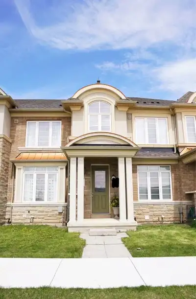 A gorgeous 2-story freehold townhome with 3 bedrooms and 2.5 bathrooms, close to a prestigious schoo...