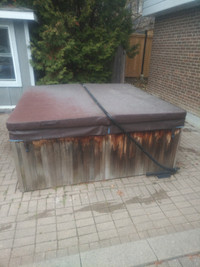 7 Person Hot tub - working condition