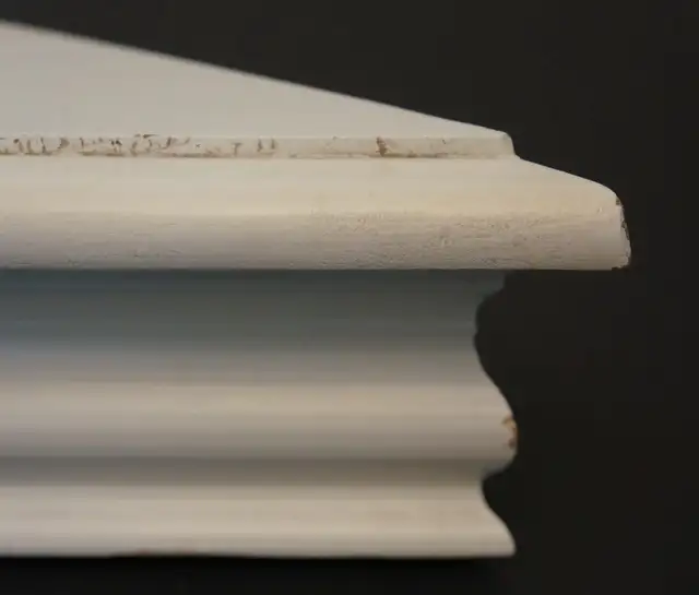 Pair of Wooden Corner Shelves with Moulding in Home Décor & Accents in City of Toronto - Image 6