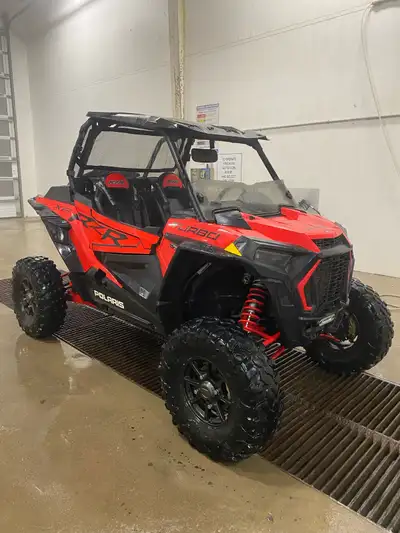 Recent oil change. 4450kms EVP Intercooler. Dynojet wastegate. Dynojet air filter. Polaris harnesses...