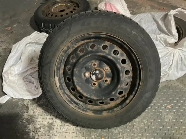 4 winter tires w rims 205/60 R16 in Tires & Rims in Ottawa - Image 5