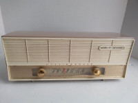 Vintage Westinghouse 5T130 Tube Radio